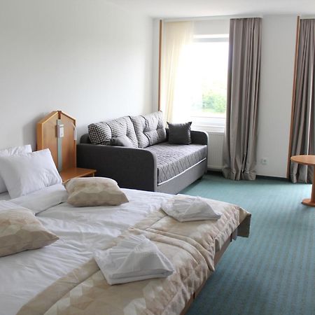 Hotel Bessunger Forst Rossdorf  Экстерьер фото